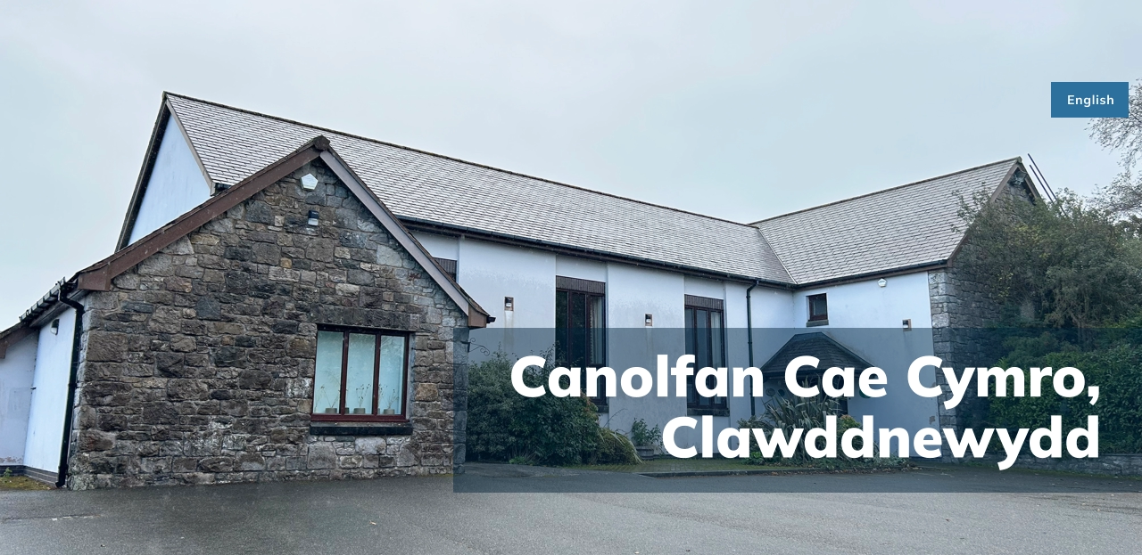 Canolfan Cae Cymro, Clawddnewydd English English